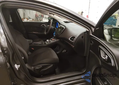 2016 Chrysler 200 Limited z USA, uszkodzony, nr VIN 1C3CCCAB1GN111678